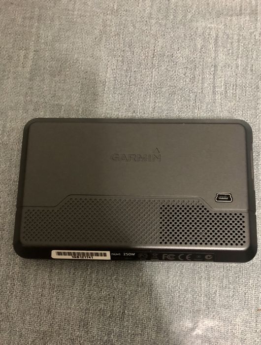 Aparelho electronico GPS para o carro com carregador novo