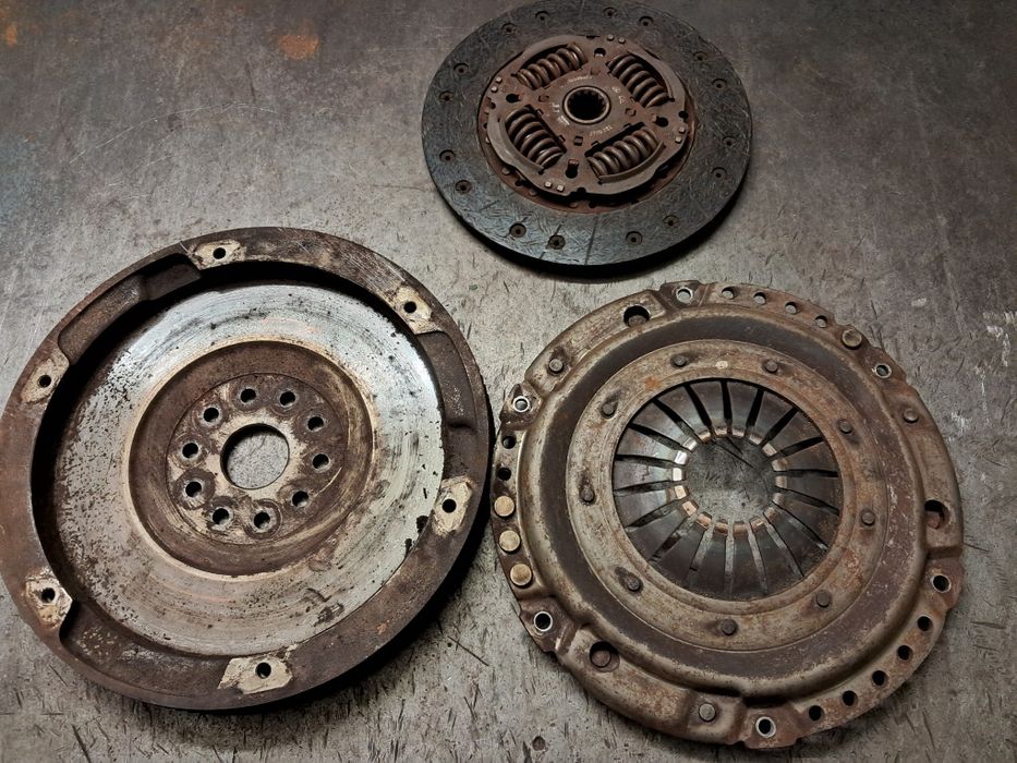 Koło zamachowe sprzęgło tarcz docisk Opel Zafira A Astra 2 G 2.0 DTI