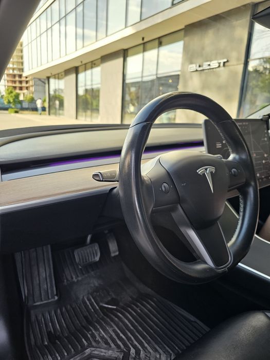 Tesla Model 3 2018