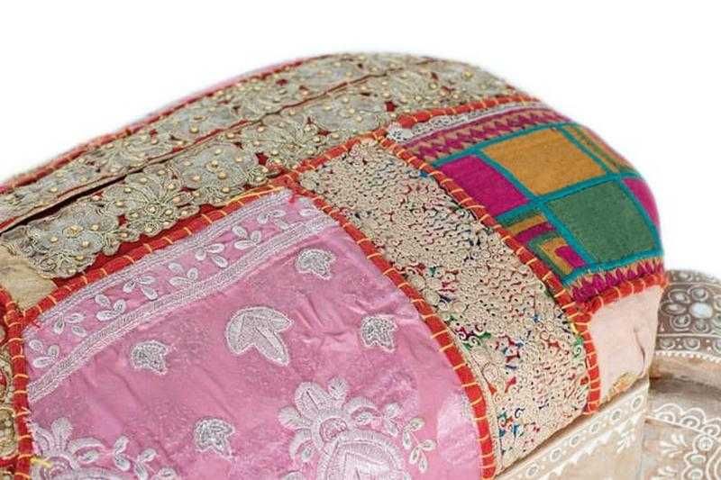 Tapicerowana ławka z drewna mango w stylu indyjskim Giner y Colomer