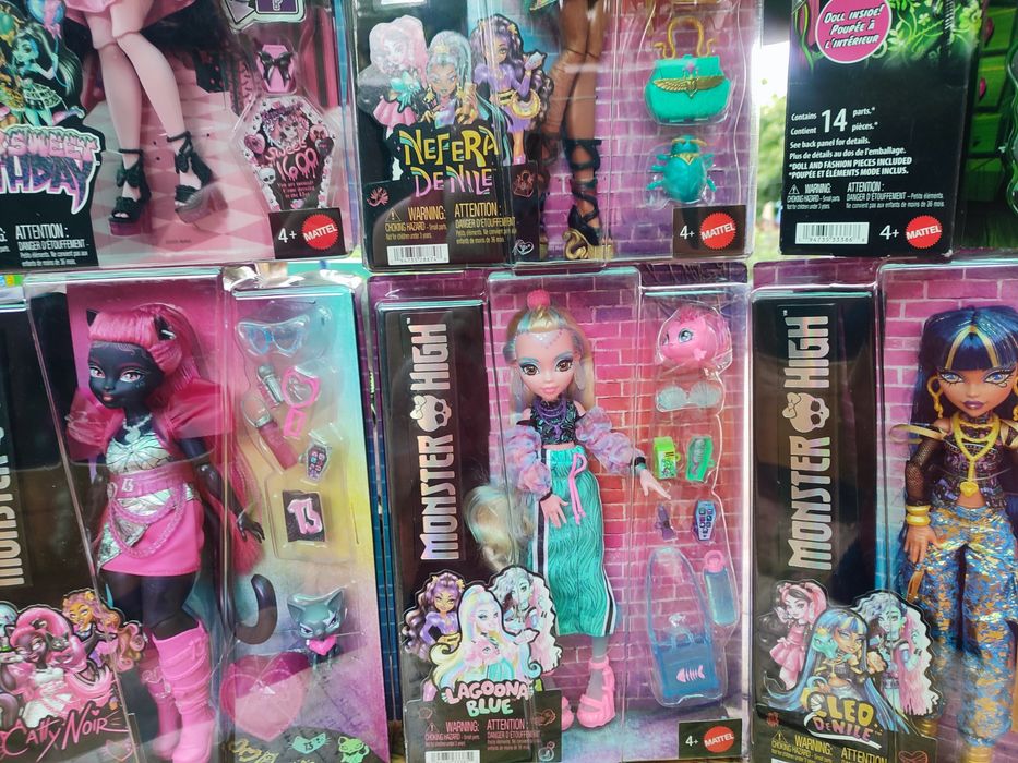 Кукла Монстер Хай Monster high Дракулаура Клодин Клео Нефера Ебби Венера Дракулаура Спектра Лагуна Кети Нуар