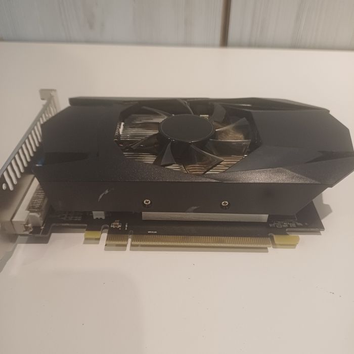 Відеокарта Radeon HD 7670 4GB GDDR5 ОЕМ 128 bit.