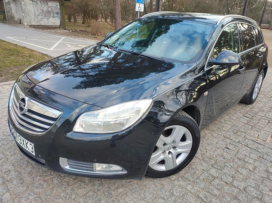 Opel Insignia 2.0 CDTi    2x PDC ,Hak ,Bezwypadkowy