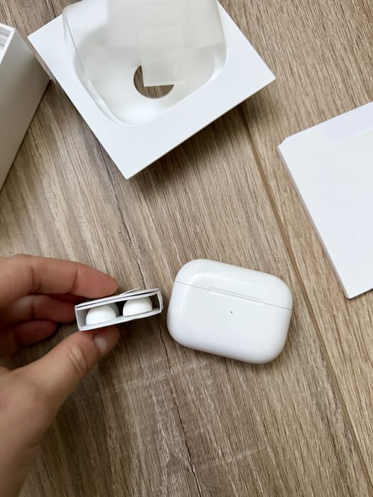 Apple Airpods Pro Wireless charging case, оригінал