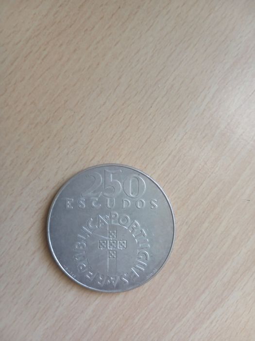 Moeda 250 escudos 25 de Abril  de 1974