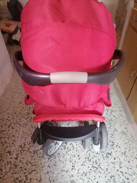 Carrinho de gémeos com 1 ovo