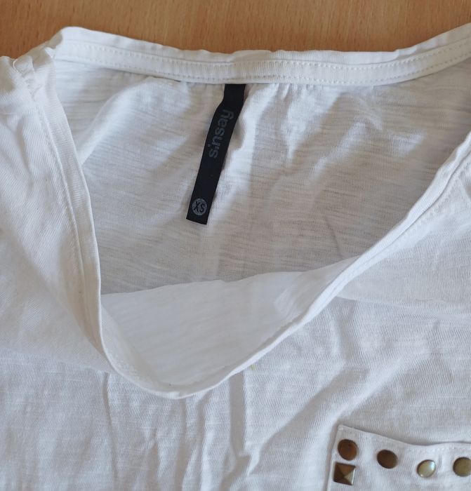 Koszulka t-shirt XS bluzka biała z kieszonką w napy z Sinsay