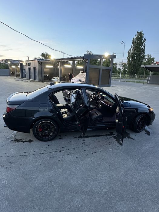 BMW  E60  2003 г  3л дизель