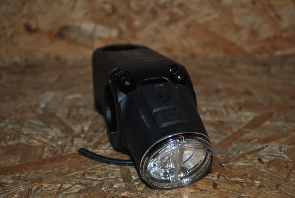 Mostek Syncros lampa przednia Scott E bike rower elektryczny