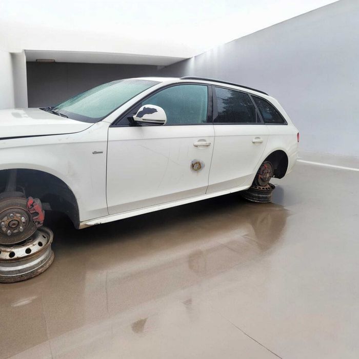 Audi A4 b8 2008  para peças
