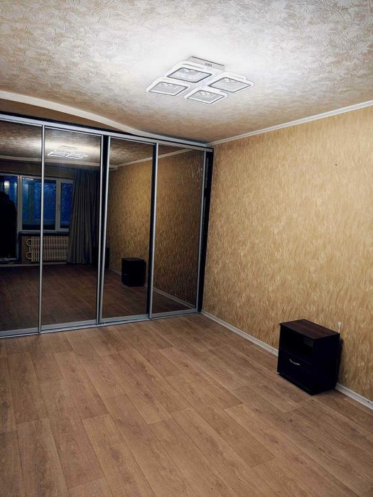 Продам 2 к. квартиру, ул. Владислава Зубенка