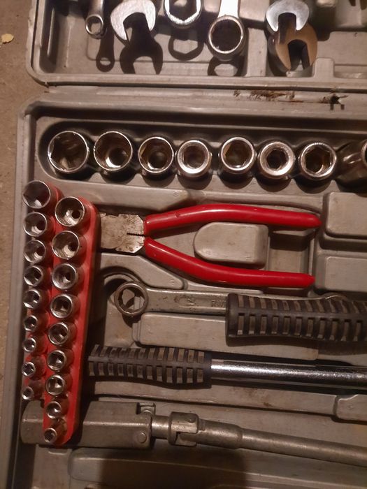 Zestaw kluczy nasadowych MIX