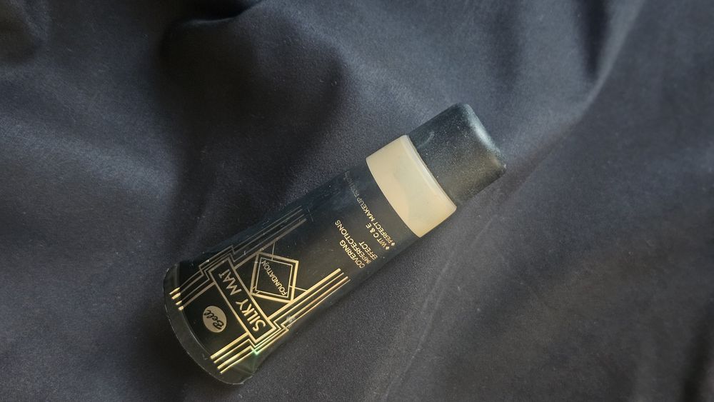 Zestaw podkładów, baz i mixerów Maybelline AA Bell Eveline