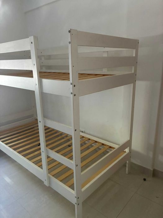 Beliche IKEA MYDAL branco 90x200 cm – bom estado