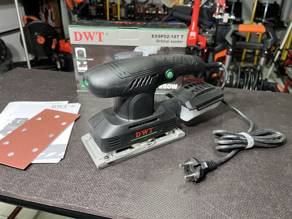 Шлифовальная машина вибро DWT ESSP02-187 T + регулировка скорости