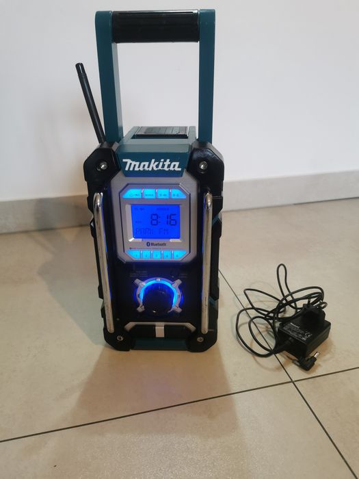 Makita dmr. 108.