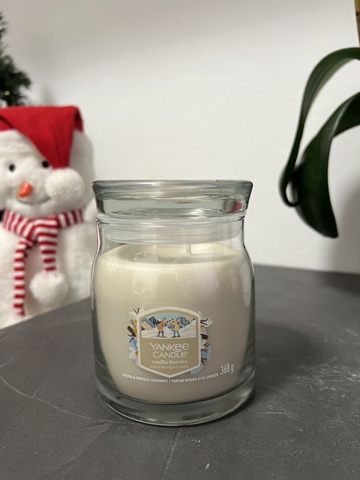 Свічка Yankee Candle Vanilla Flurries