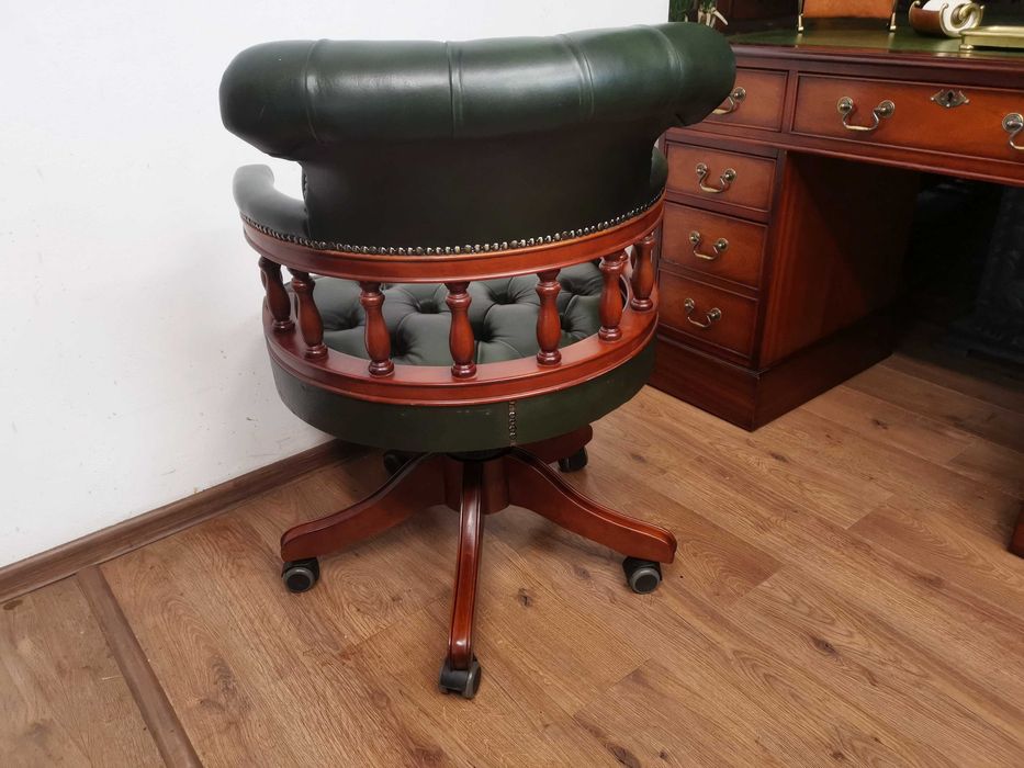 Gabinetowy FOTEL chesterfield kapitański 879/2025