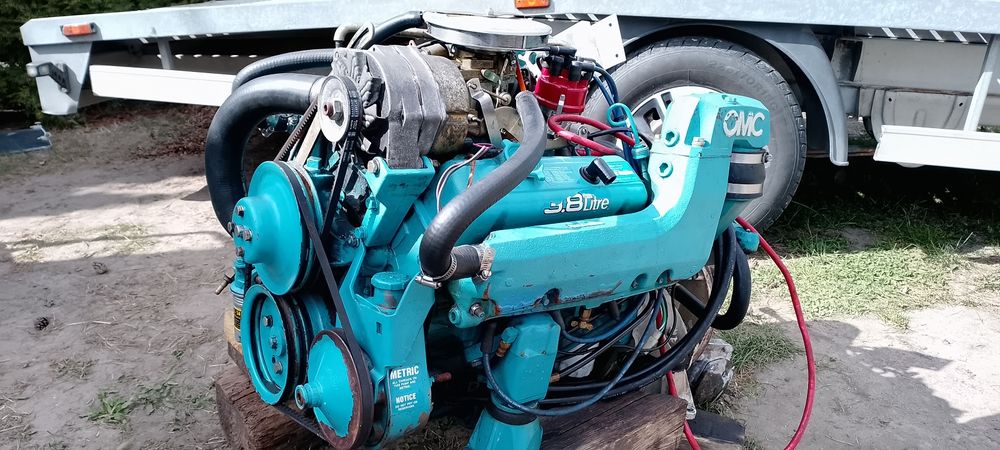 jacht motorowy motorówka silnik OMC Cobra 3,8 V6