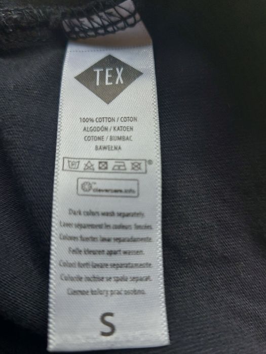 T-shirt czarny z czaszką damski rozmiar S firma TEX