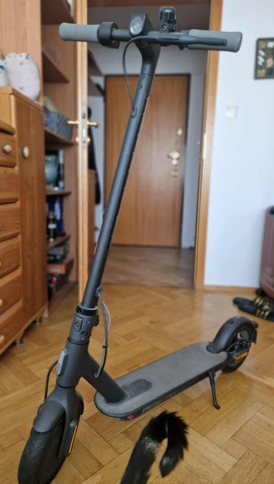 Hulajnoga elektryczna XIAOMI Mi Essential 20km