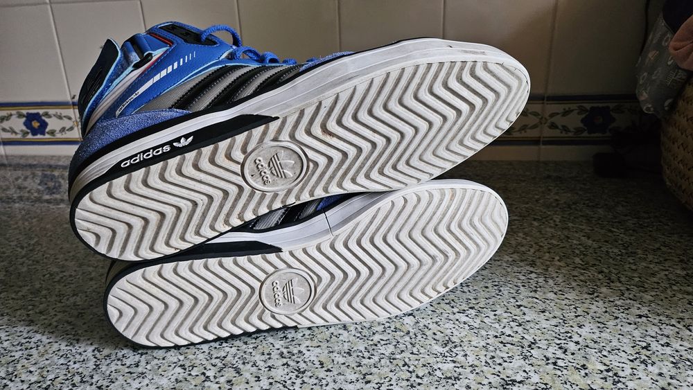 Sapatilhas Adidas de basquetebol