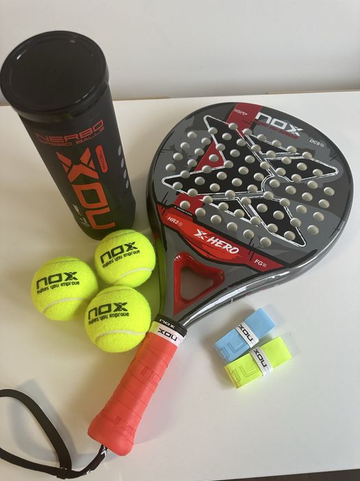 Rakieta do padla NOX X-Hero Red + 3 piłki NOX + owijki