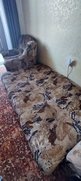 Диван та два крісла