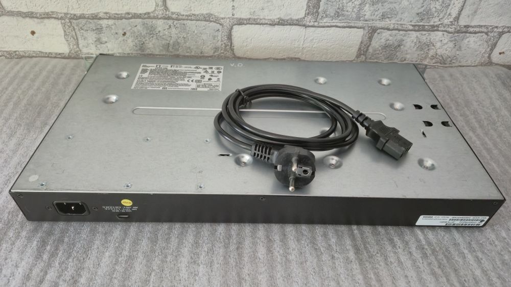 Комутатор свіч HP/Aruba 2530-48G J9775A, керований, гігабітний 1000mbps, 48 портів