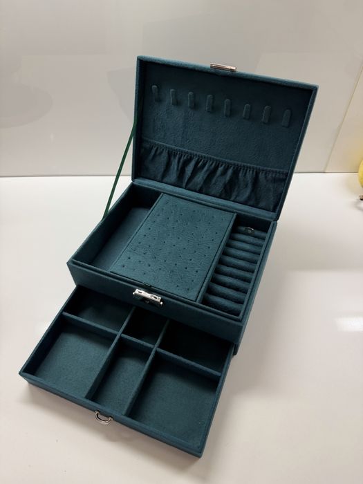 Ювелирная шкатулка кейс для украшений