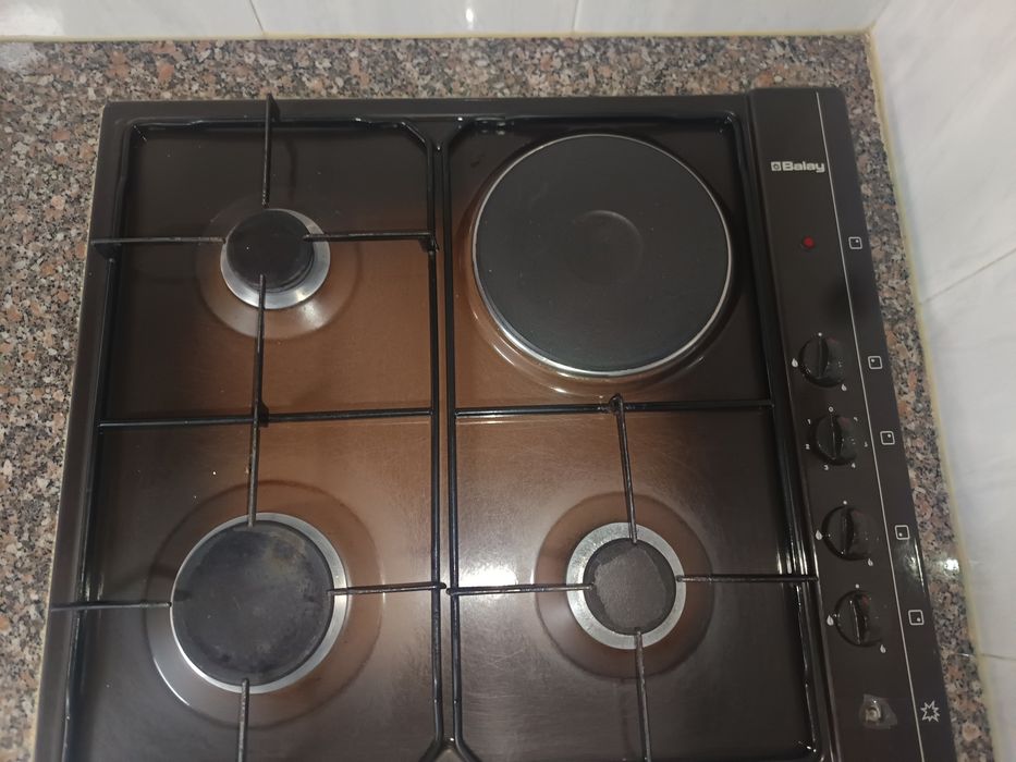 Vendo Fogão + Forno a gás  Balay em muito bom estado
