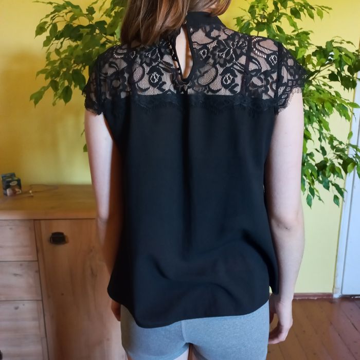 Bluzka koronkowa