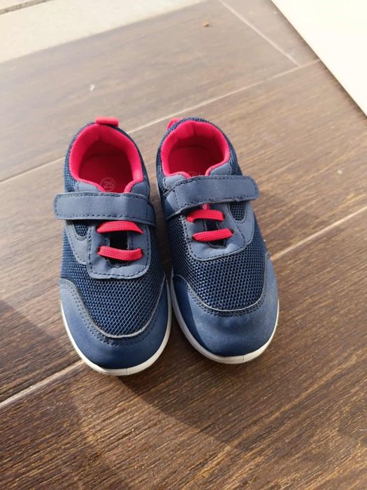 Sapatilhas usadas em bom estado tamanho 25
