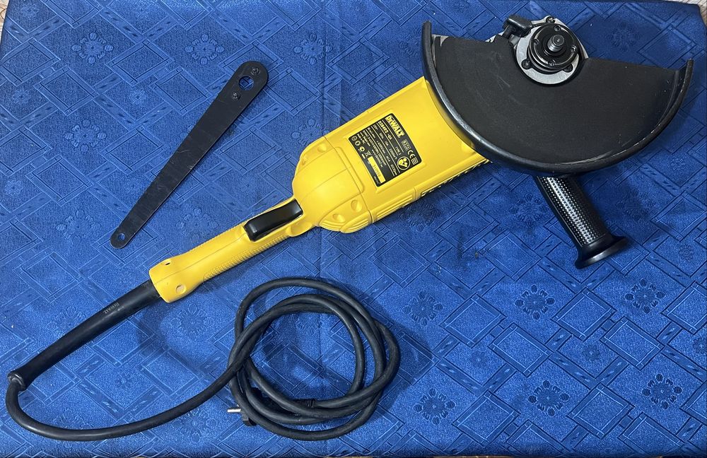 DeWALT D28492 Болгарка 230мм 2200Вт УШМ