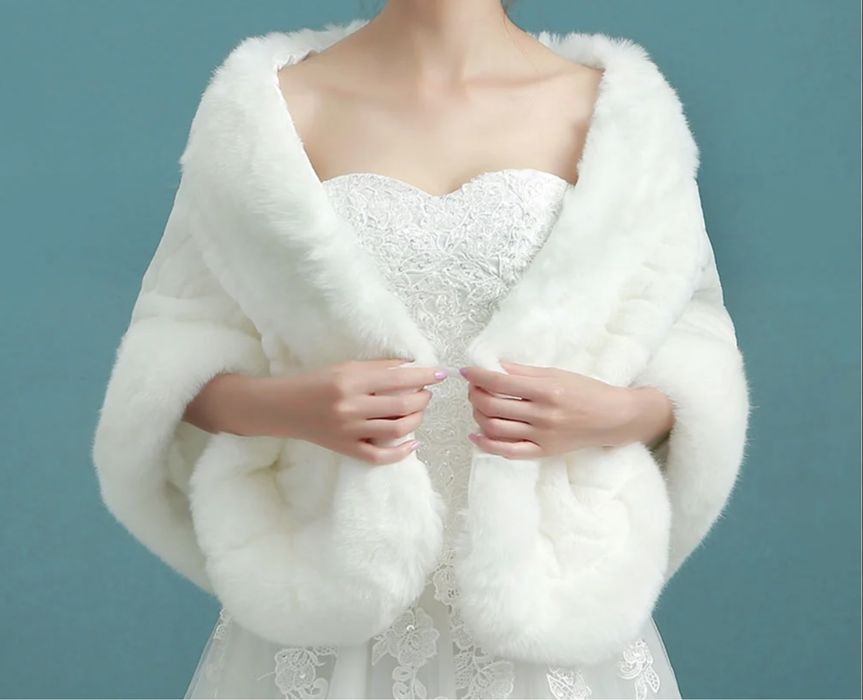 Нова, хутрова, весільна накидка на сукню/весільна шубка