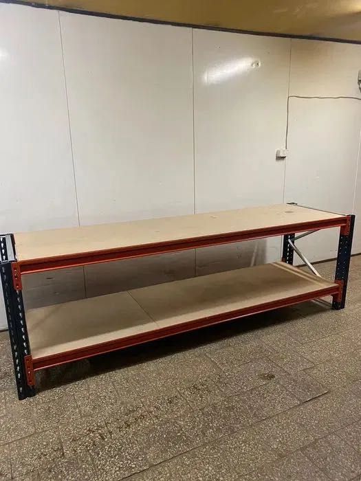 Stół do garażu .Falbanek.Wyprzedaż