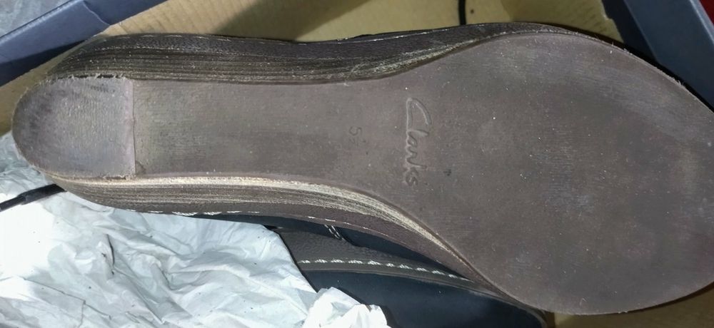 Ботинки. Кожаные . Производство Clarks shoes.Размер 37 - 36.5.