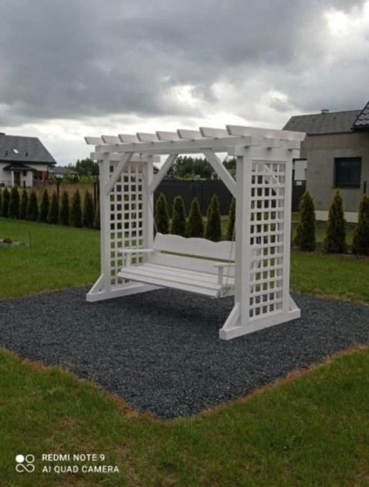 Huśtawka ogrodowa pergola
