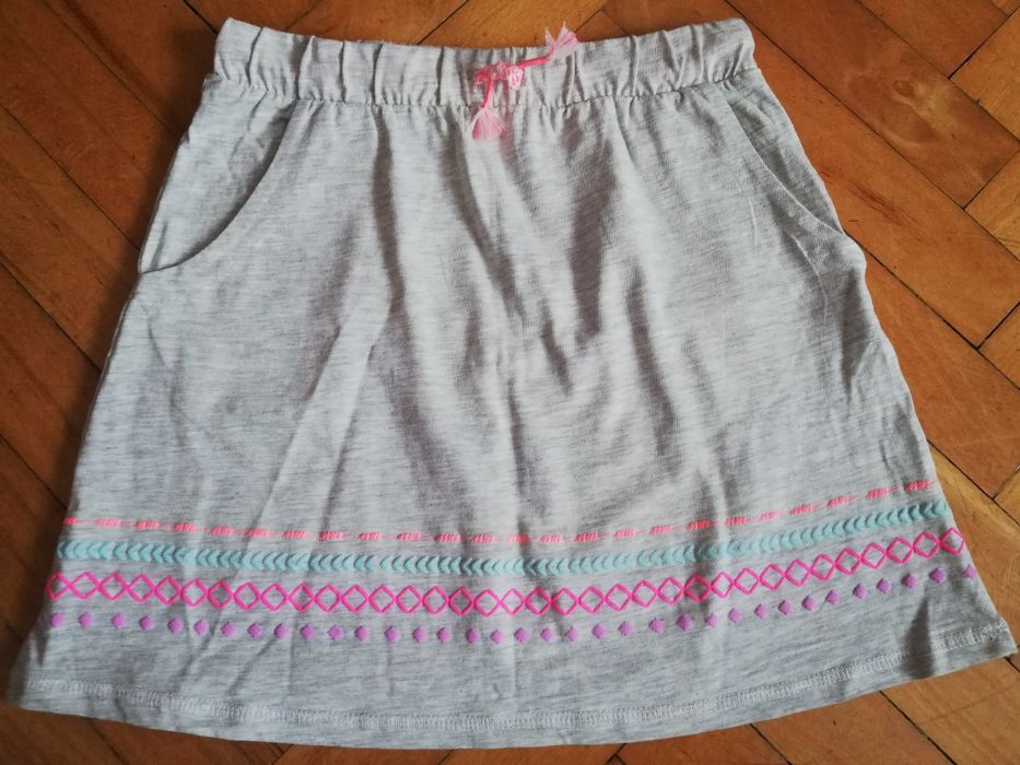 Spódnica rozm. 128 - 134