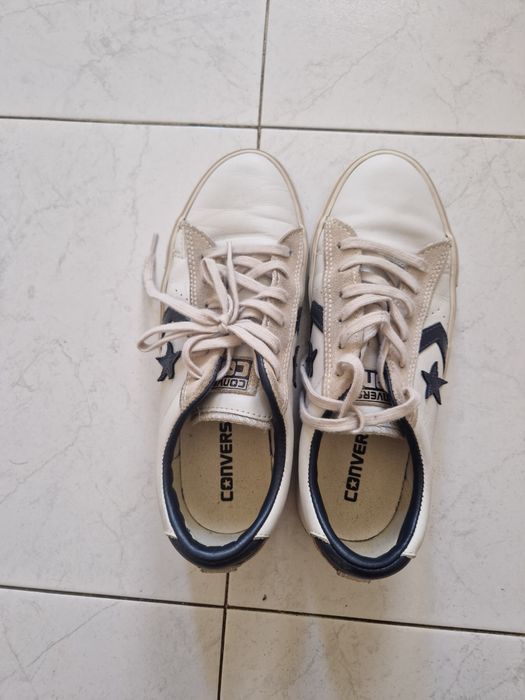 All star branco com notas de azul