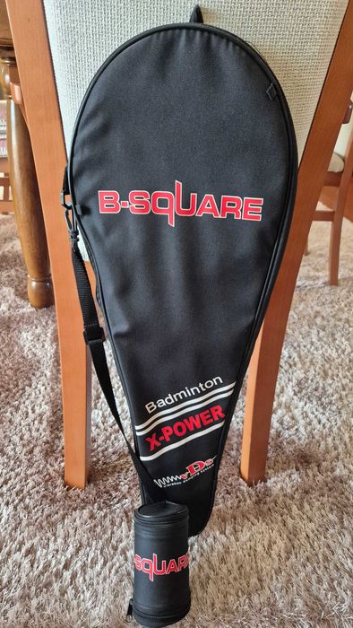 Vendo RAQUETE BADMINTON adulto marca B-SQUARE c/ capa protetora - Como nova!