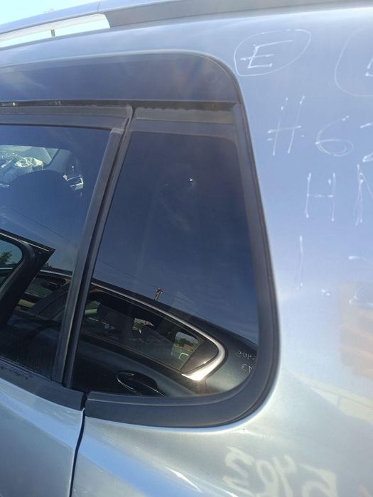 Pára-Brisas Traseiro Esquerdo Peugeot 2008