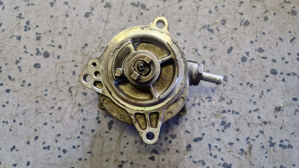 SUBARU LEGACY IV 2.0D POMPA VACU VACUM