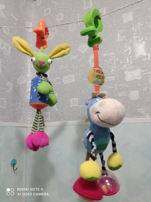 Игрушки-погремушки на коляску