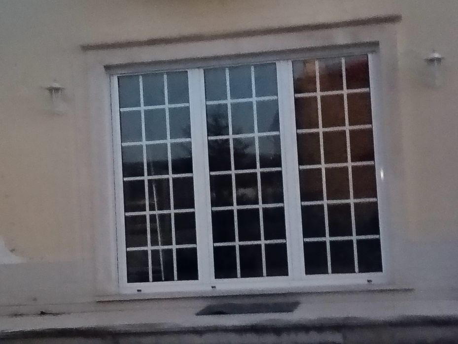Janelas e porta de entrada