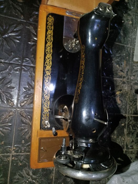 Швейная машинка ручная