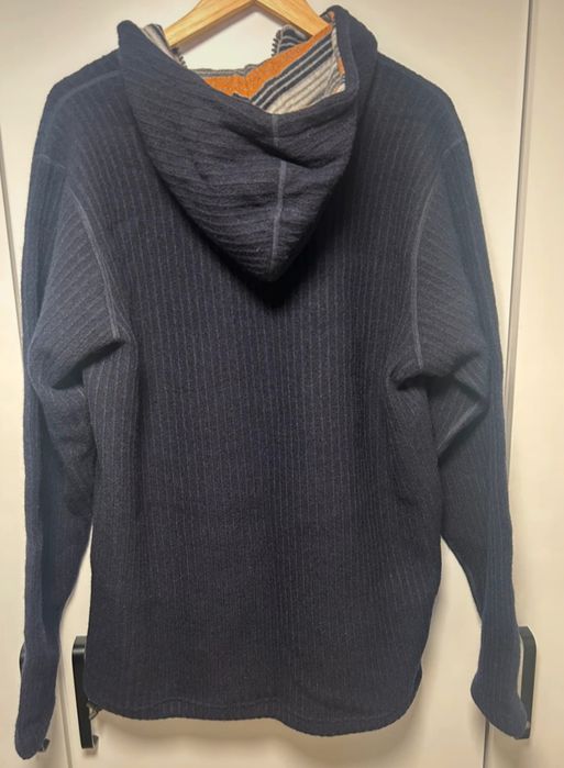 Snowboard. Bluza z kapturem wełniana