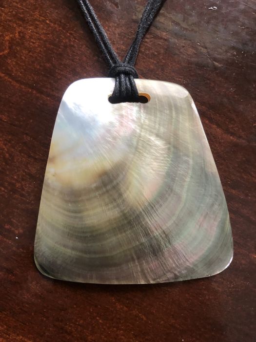 Piękny  naszyjnik z masy perłowej