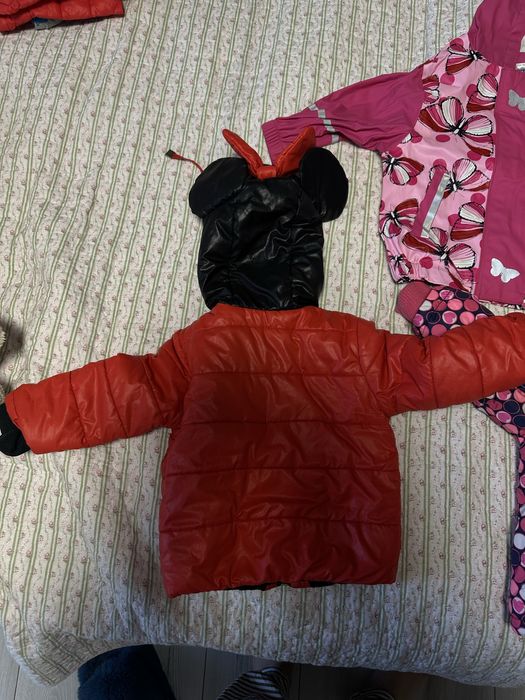 Яскрава курточка «Minnie Mouse» з вушками та бантиком