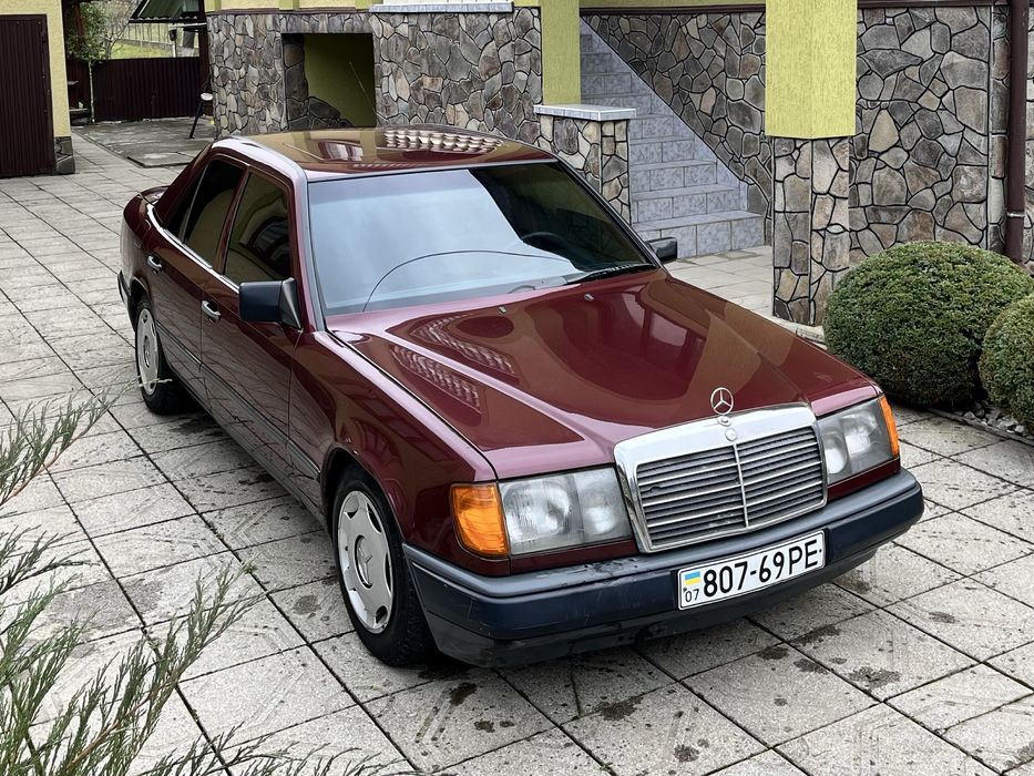 Продаю Mercedes-Benz  W124 2.3 Бензин